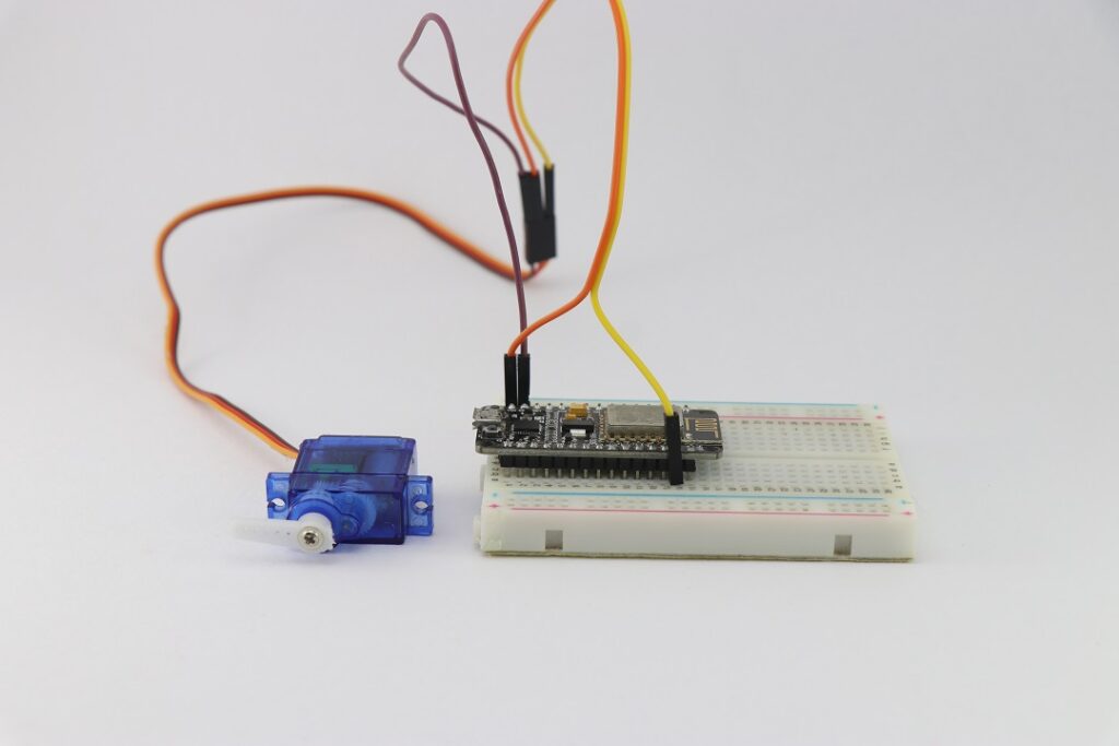 nodemcu interface with micro servo