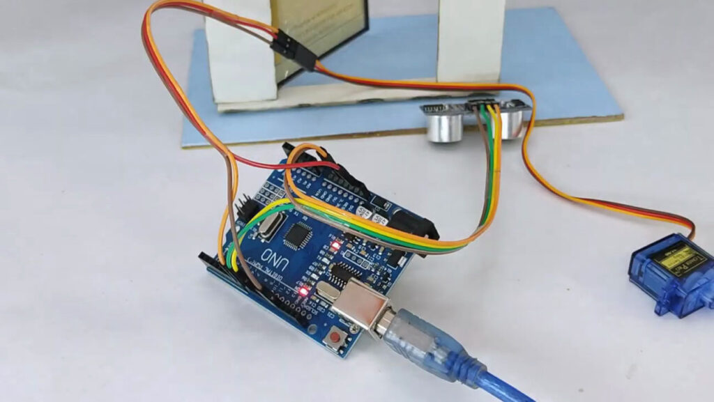 circuit for automatic arduino door project